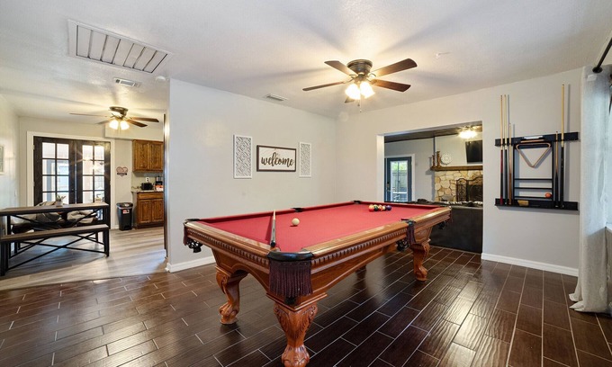 Fellowship Cottage | Cozy Cottage 15 Min to WEC With a Fully Fenced Yard. Dogs Stay for Free!