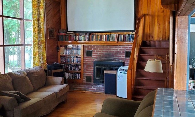 Manistique Cottage | Cozy Cottage 5 minutes from Manistique. Swimming and Lake Access!