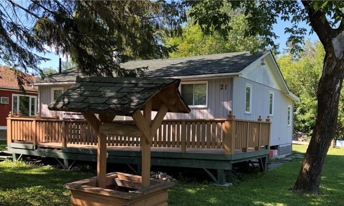 Dunnottar Cabin | Cozy Cottage close to Matlock Beach