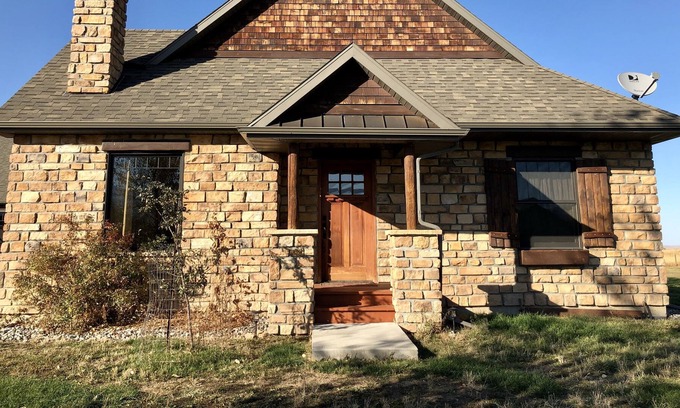 Sheridan House | Cozy Cottage in Big Horn