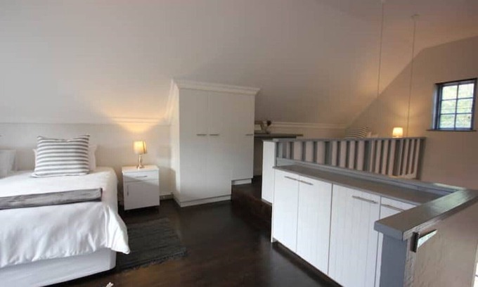 George Cottage | Cozy Cottage in old part of town