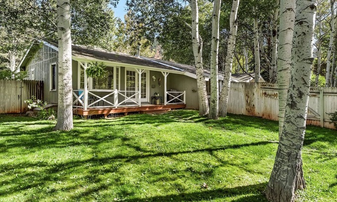 Snowmass Village Cottage | Cozy cottage near bus stop, skiing & Aspen