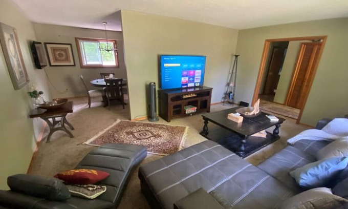 Grafton Condo | Cozy Cottage Near Lake & Toronto