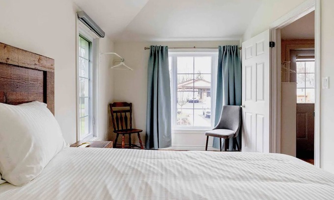 Keswick House | Cozy cottage "New Moon" by the Lake Simcoe