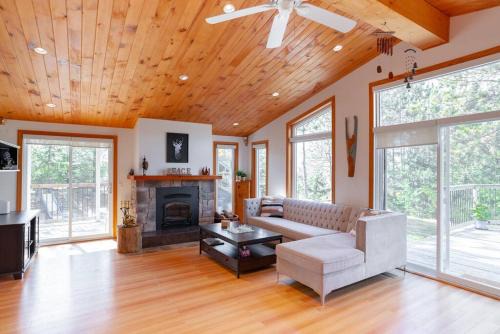 Tiny House | Cozy cottage on a private beach -Georgian Bay