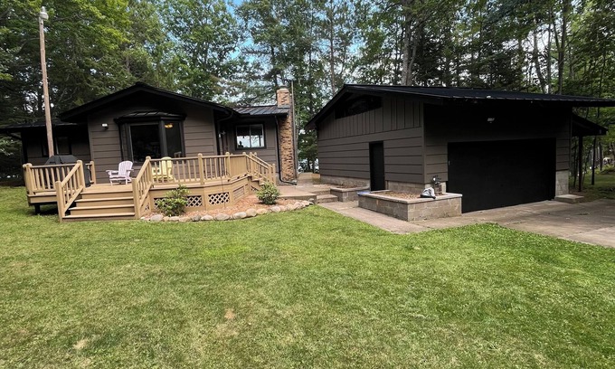 Harshaw Cottage | Cozy cottage on Bearskin Lake!
