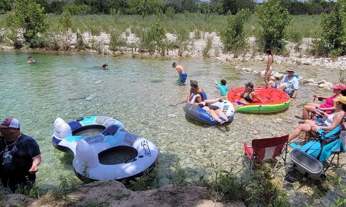 Leakey Cottage | Cozy Cottage on the Frio-unplug and recharge