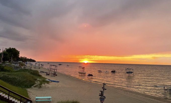Port Austin House | Cozy Cottage w/ Sandy Lake Huron Beach Access