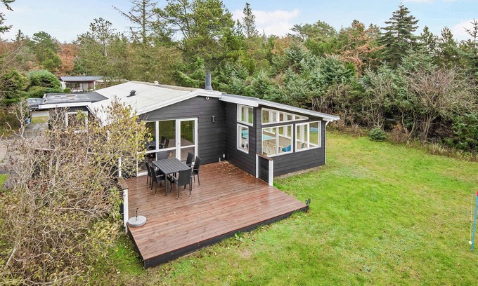 Hou House | Cozy cottage with 600 m to the beach