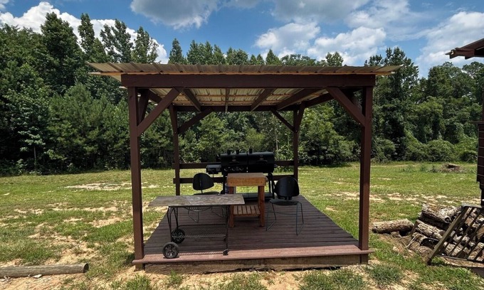 Five Points Cottage | Cozy cottage with AC, Pet-friendly, Near West Point Lake