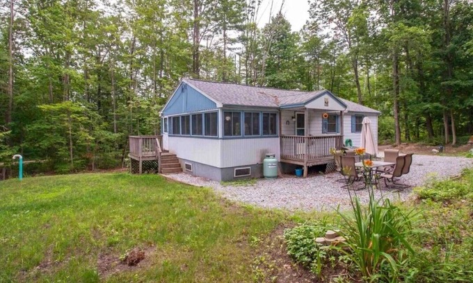 West Alton Cottage | Cozy cottage with AC in charming Alton NH. Near Lake and plenty of attractions.