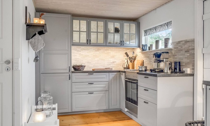 Hasmark Strand House | Cozy cottage with fireplace, annex and close to the beach.