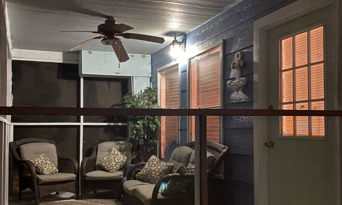 Millersview Cottage | Cozy Country Cottage at Lake Ivie (NO cleaning fee)