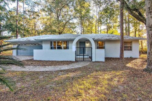 Gainesville House | Cozy Country Escape less than 6 miles from UF