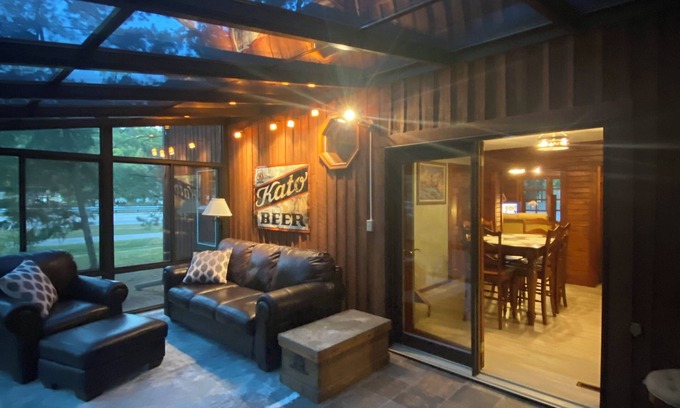 Onalaska Other | Cozy, country-feel, private, close to everything, for family & friends to gather