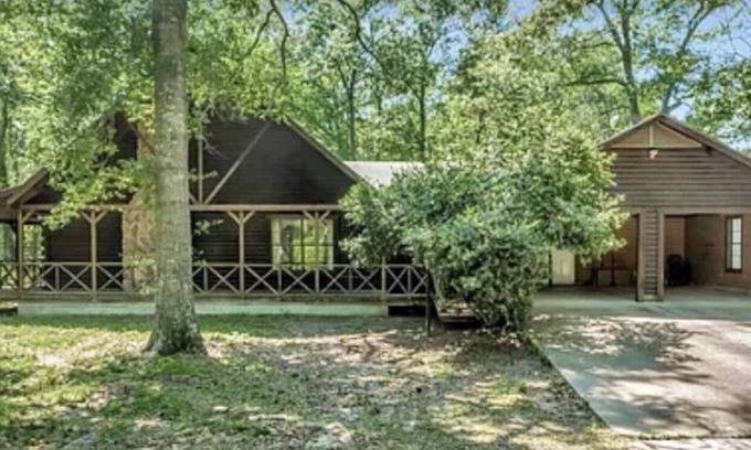 Lufkin House | Cozy Country Home 3BR 3BA, 3200 sq. ft. will make your stay truly unforgettable!