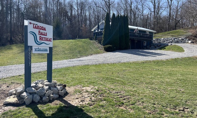 Bath House | Cozy country retreat with hot tub — also accepting short term rentals