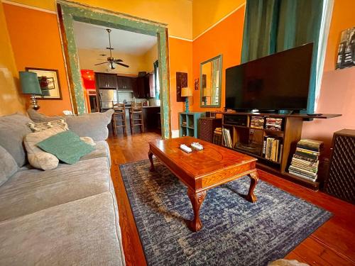 Saint Roch House | Cozy Creole Cottage - 13 Min to SuperDome