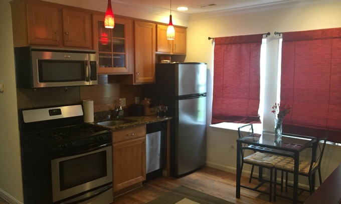 Northwest Condo | Cozy Downtown DC Condo
