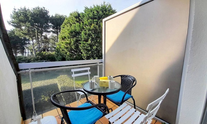 Saint-Philibert Apartment | Cozy Duplex Apt with Seaview, 550m from Beach, Sleeps 4, Balcony, WiFi, Pet Friendly