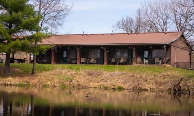 Orange Prairie Cottage | Cozy Easy Going Getaway at Prairie Stables 5