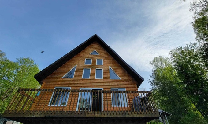 Ferme-Neuve Cabin | Cozy Eco Cabin on Lake