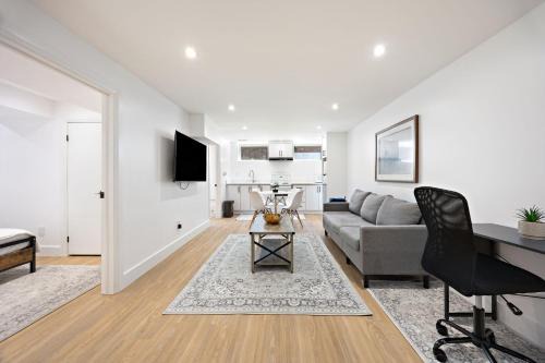 Pickering Apartment | Cozy Entire Apt - Quietness & Privacy