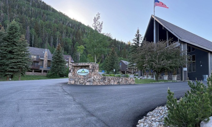 Purgatory Condo | Cozy family-friendly 1-bedroom condo with pool, fitness room in fabulous Durango