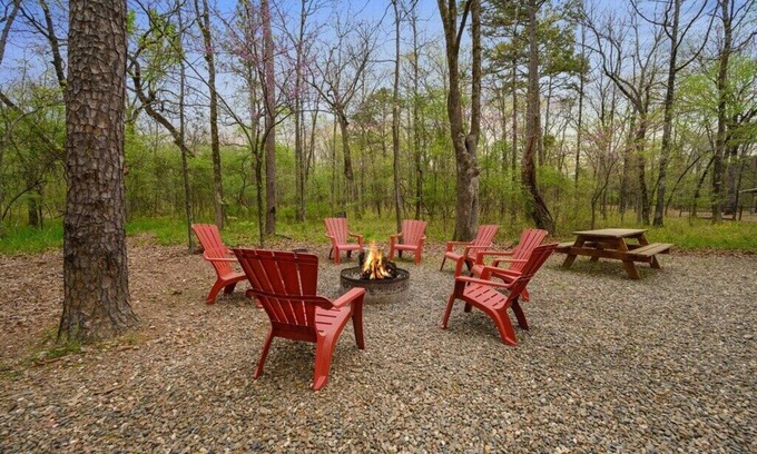 Broken Bow Cabin | Cozy, Family Friendly Cabin w/Hot Tub, Swingset, Firepit, Arcade and CREEK