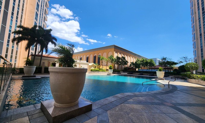 Pinagsama Condo | Cozy Family Unit Interconnected To The Grand Canal Mall with Parking On Premise