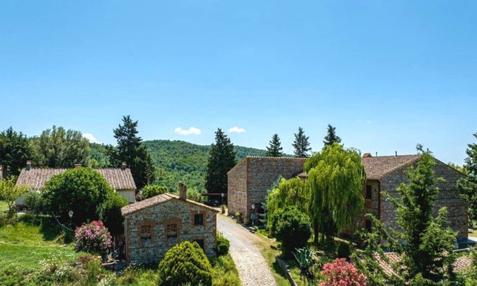 Civitella Paganico Hotel | Cozy farmhouse nestled in the green Tuscan Maremma