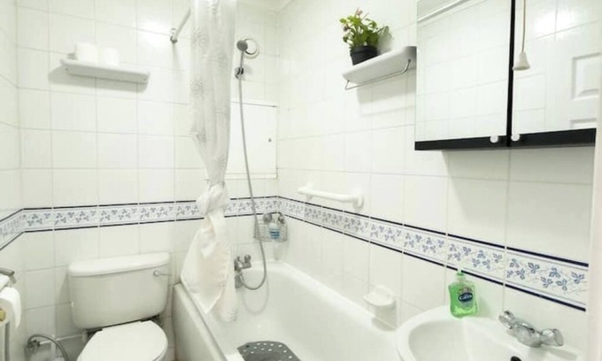 East Walworth Apartment | Cozy flat near Hyde Park