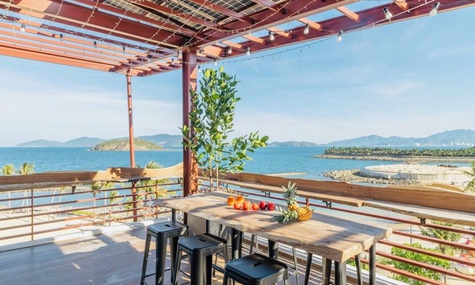 Nha Trang Apartment | Cozy Front Beach House wid Private Beach