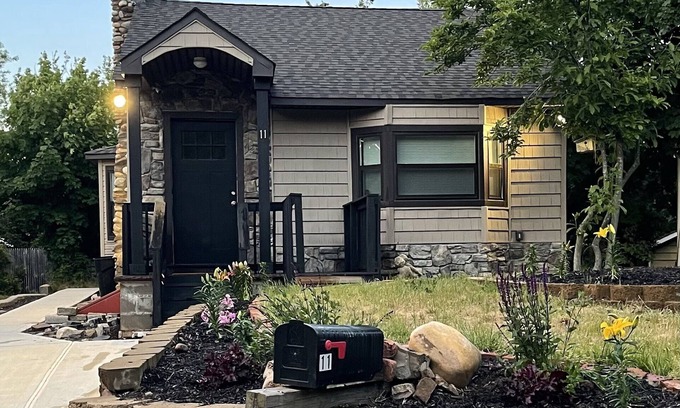 Sound Beach House | Cozy, fully remodeled water view home on quiet cul de sac