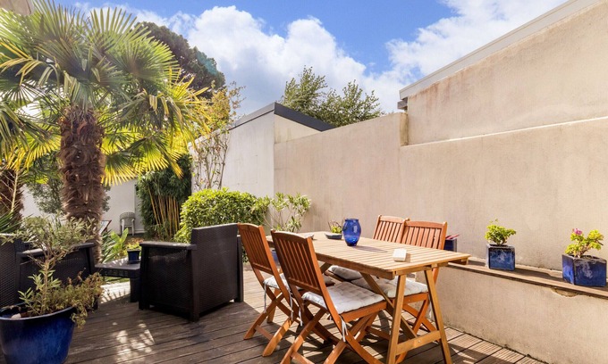 Guerande Cottage | Cozy Gîte Near Guérande: 3BR, WiFi, 1km to Shops, 2km to Beaches, Private Parking & Garden