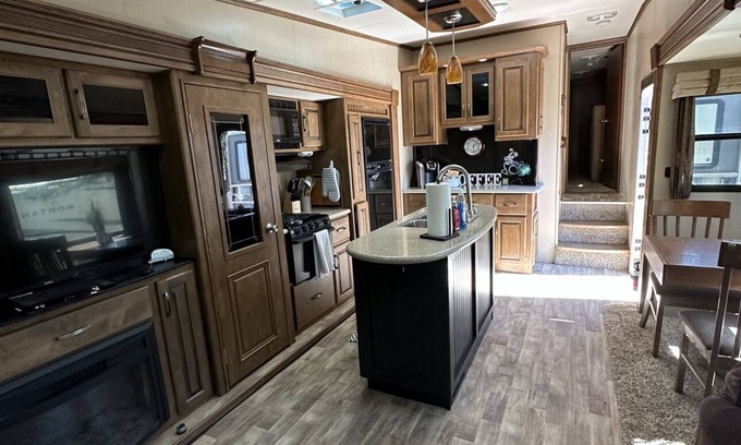 Ringold RV Rental | Cozy getaway close to Hochatown/Casinos/Beavers Bend/Lakes