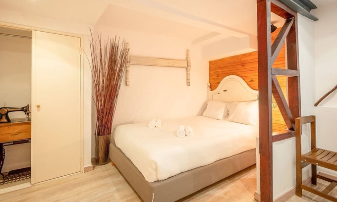 Santo Estevao Apartment | Cozy Getaway in Alfama by LovelyStay