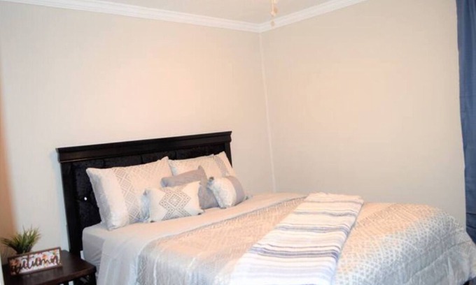 Hattiesburg House | "Cozy Getaway"