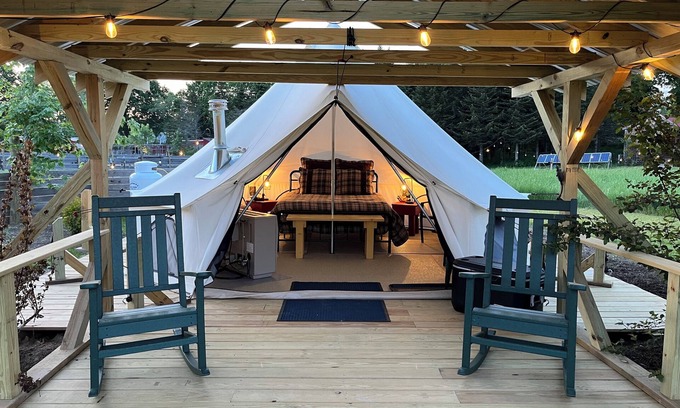 Turner Bed & Breakfast | Cozy Glamping at Farm Bed and Breakfast in Maine