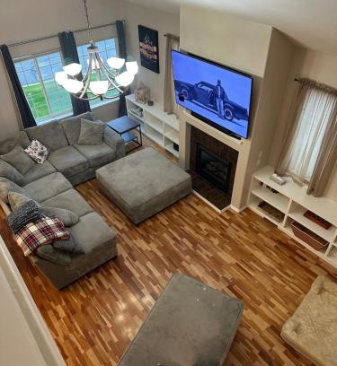 Rabbit Creek House | Cozy Golden View 4 bedroom home
