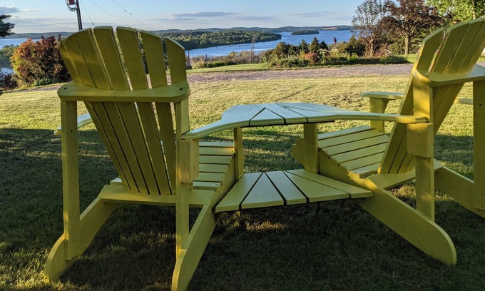 Roseneath Cottage | Cozy Grand View Hilltop Cottage (sleeps 8)