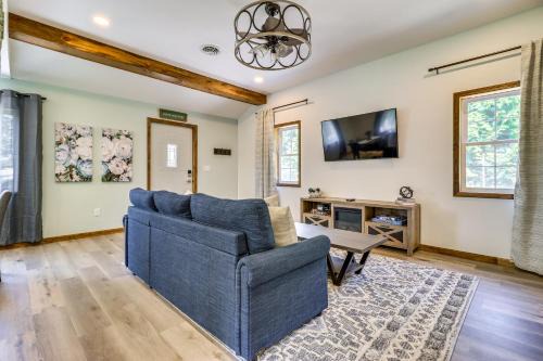 Grass Lake House | Cozy Grass Lake Home with Patio, Fire Pit and Kayaks!
