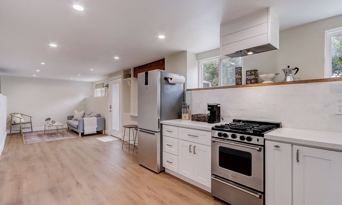 Walnut Creek House | Cozy Guest Suite, Huge Resort-like Yard with Pool