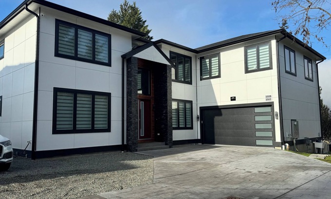 SeaTac Apartment | Cozy Hidden Gem 2-bedroom apartment with AC, WiFi in pleasant SeaTac