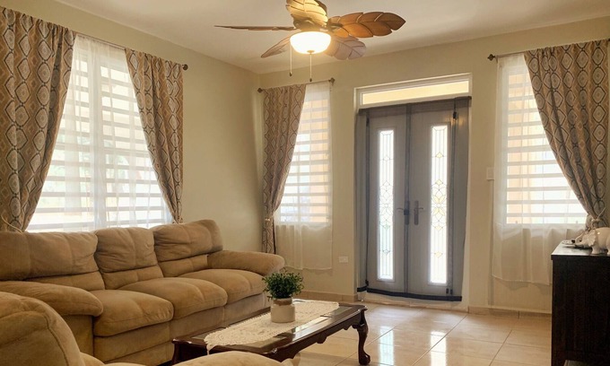Rocha House | cozy hidden gem in Moca PR. Free Pkg, AC, WiFi.