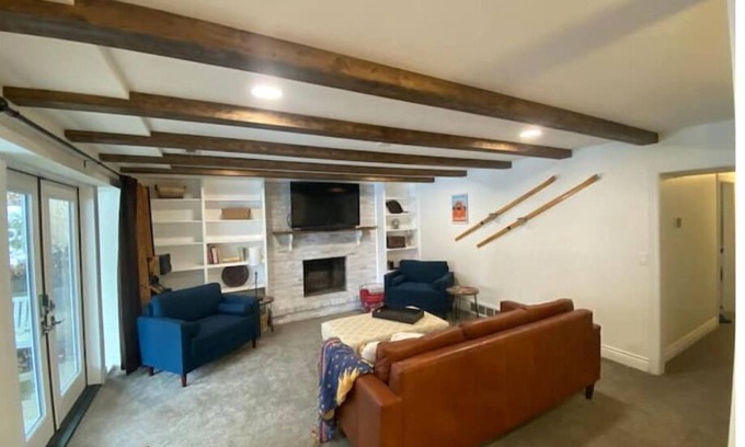 Sandy Apartment | Cozy Hideaway for 8 near Canyons