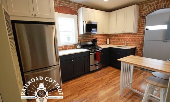 Salida Cottage | Cozy Historic Cottage in downtown Salida, Close to Everything! Relax & Unwind!