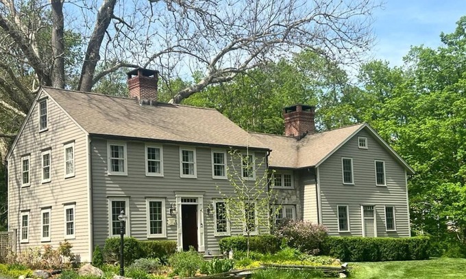 Lewisboro House | Cozy Historic Estate on 3 acres with Chef's Kitchen, Fireplaces, Pool, Hot Tub
