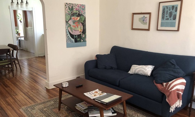 Roland Park House | Cozy Historic Rowhouse on the Cutest Block in Baltimore!