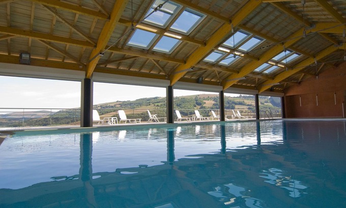 Trebas House | Cozy Holiday Home in Trébas with Sauna